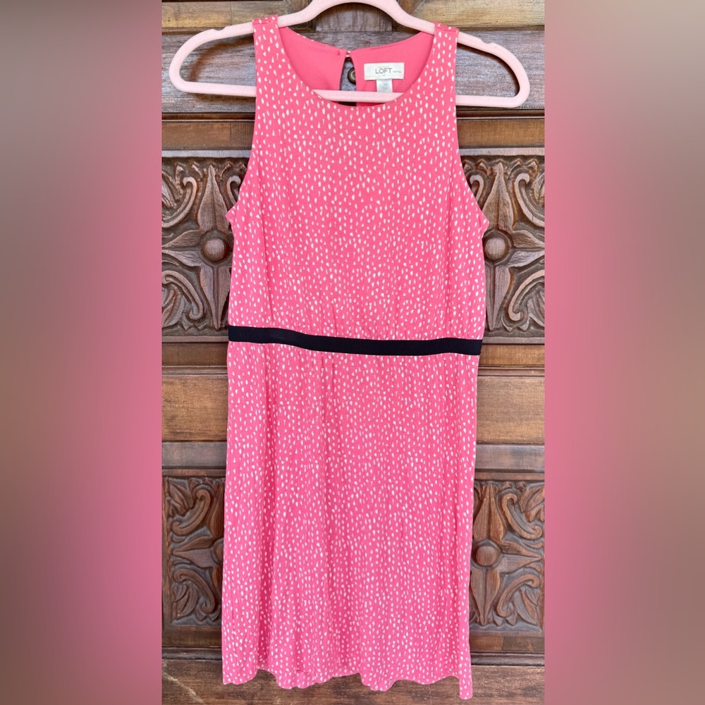Ann Taylor LOFT Pink/Coral Sleeveless Dress W/Black Accent Waist. Size SP.  NWOT